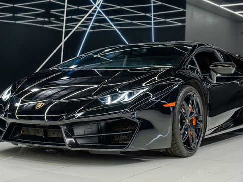 Used 2019 Lamborghini Huracan LP 580-2 image 4