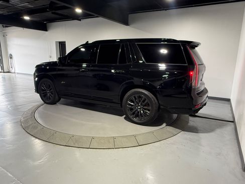 Used 2023 Cadillac Escalade V w/ LPO, ONYX Package AWD/4WD image 16