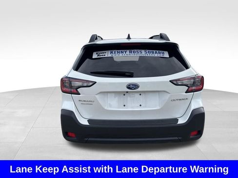 Used 2025 Subaru Outback Premium image 5