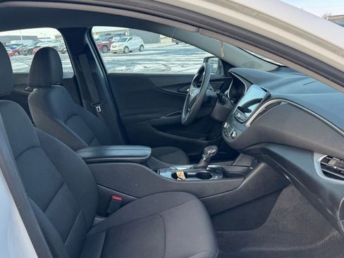 Used 2023 Chevrolet Malibu LT FWD image 19