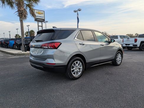 Used 2024 Chevrolet Equinox LT image 4