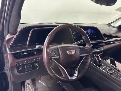 Used 2021 Cadillac Escalade ESV Sport Platinum AWD/4WD image 16