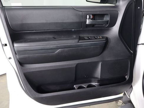 Used 2017 Toyota Tundra SR AWD/4WD image 18