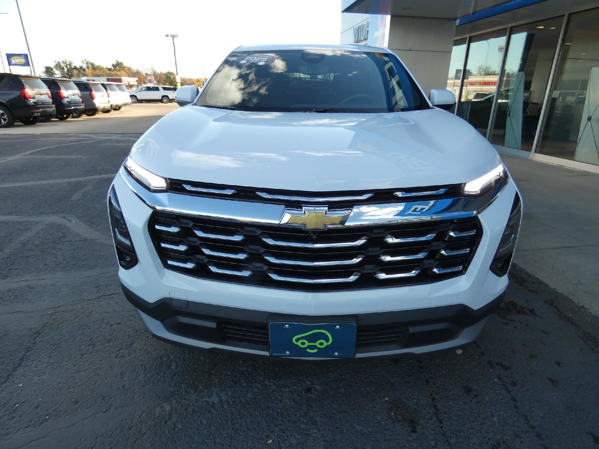 Certified 2025 Chevrolet Equinox LT w/ Safety and Technology Package FWD image 5