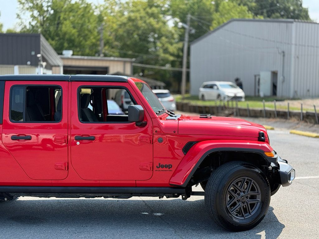 Used 2024 Jeep Gladiator Sport AWD/4WD image 10