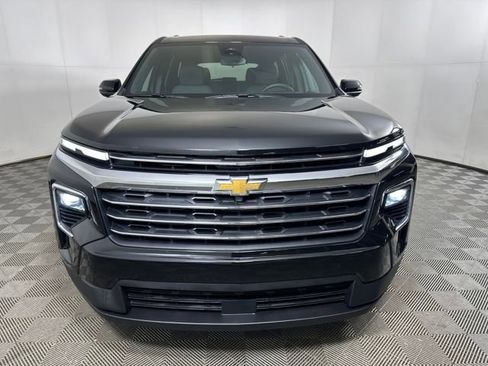 Used 2026 Chevrolet Traverse LT image 8