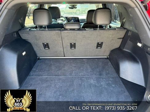 Used 2025 Chevrolet Equinox LT w/ Convenience Package II image 7