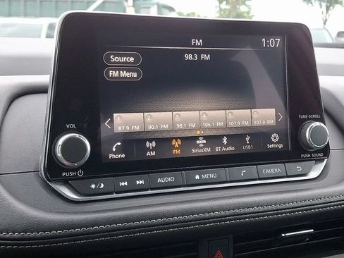 Used 2024 Nissan Rogue SV FWD image 16