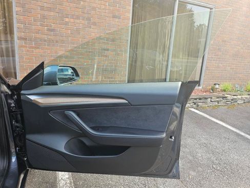 Used 2023 Tesla Model 3 Standard Range RWD image 58