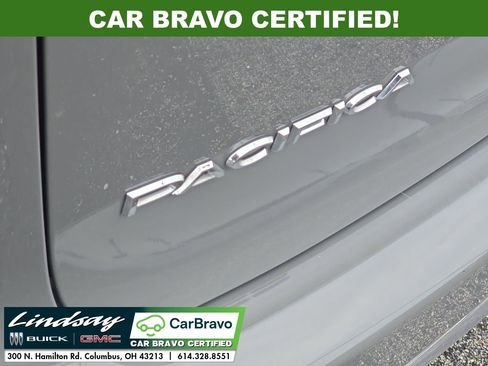 Used 2025 Chrysler Pacifica Select FWD image 32