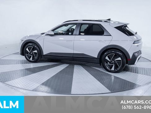 Used 2025 Hyundai Ioniq 5 SEL image 5