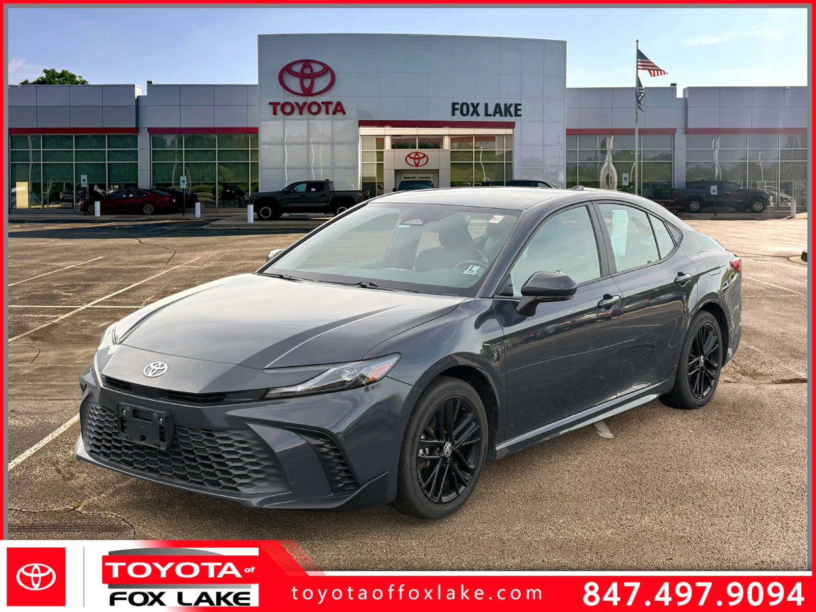 Used 2025 Toyota Camry SE AWD/4WD image 1