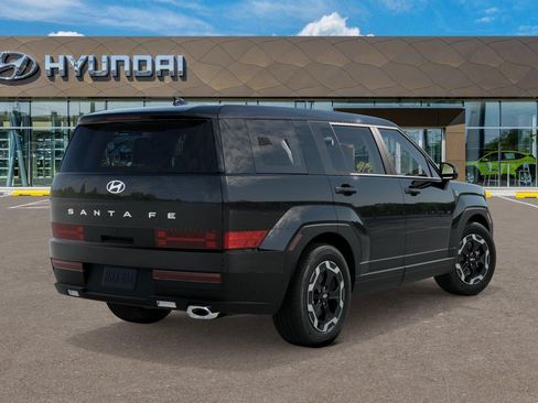 Certified 2026 Hyundai Santa Fe SE FWD image 4