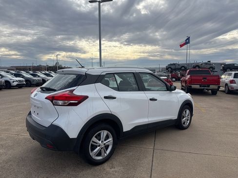 Certified 2019 Nissan Kicks S w/ Exterior Electronics Package image 7
