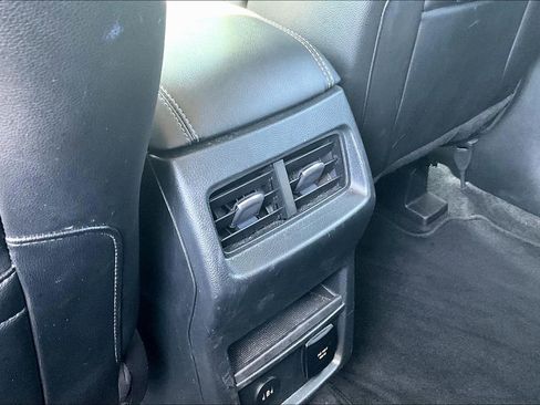 Used 2024 Ford Edge Titanium image 33