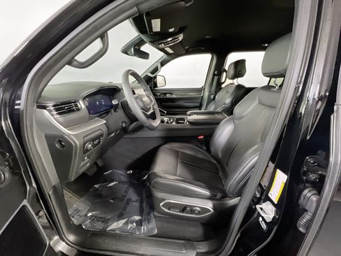 Used 2022 Jeep Wagoneer Series II image 21