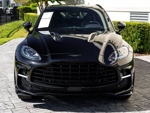 Used 2025 Aston Martin DBX 707 image 7