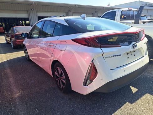 Used 2017 Toyota Prius Prime Advanced image 6