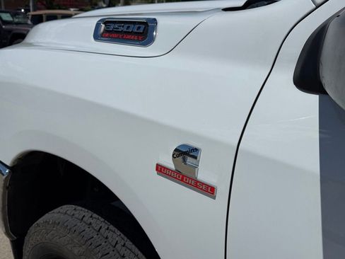 Used 2023 RAM 3500 Tradesman w/ Chrome Appearance Group AWD/4WD image 9