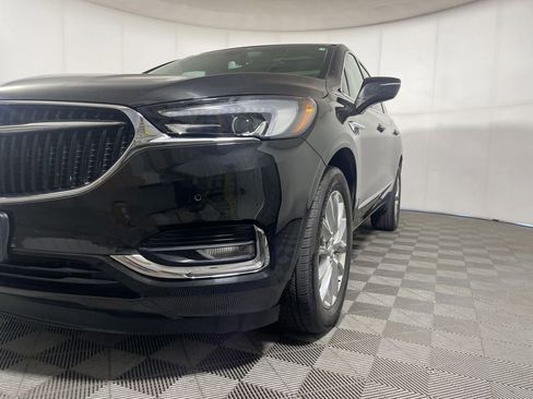 Used 2021 Buick Enclave Premium w/ Sun and Sites Package AWD/4WD image 27