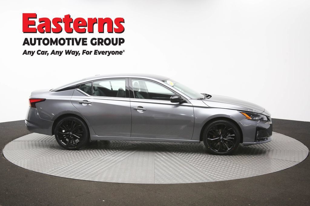 Used 2023 Nissan Altima 2.5 SR FWD image 47