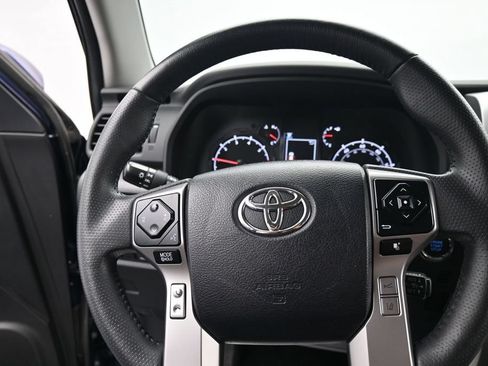 Used 2024 Toyota 4Runner SR5 AWD/4WD image 20