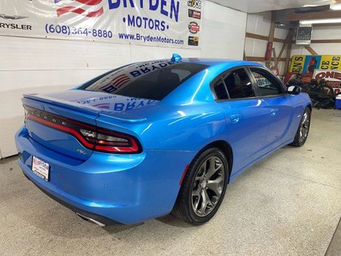Used 2015 Dodge Charger R/T w/ Plus Group image 2