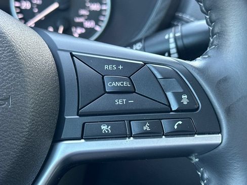 Used 2021 Nissan Sentra SV FWD image 31