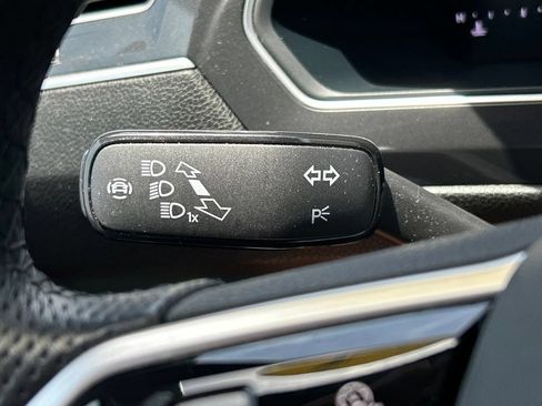 Used 2024 Volkswagen Tiguan SE R-Line FWD image 29