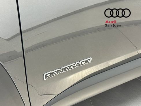 Used 2017 Jeep Renegade Latitude image 7