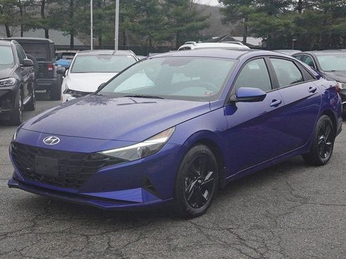 Used 2023 Hyundai Elantra SEL image 6