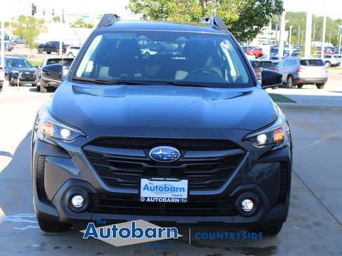 Used 2024 Subaru Outback Premium AWD/4WD image 2