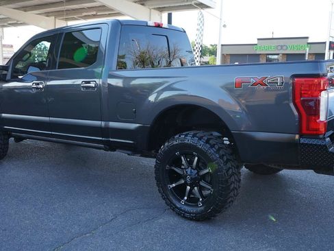 Used 2018 Ford F250 Platinum w/ Platinum Ultimate Package AWD/4WD image 8