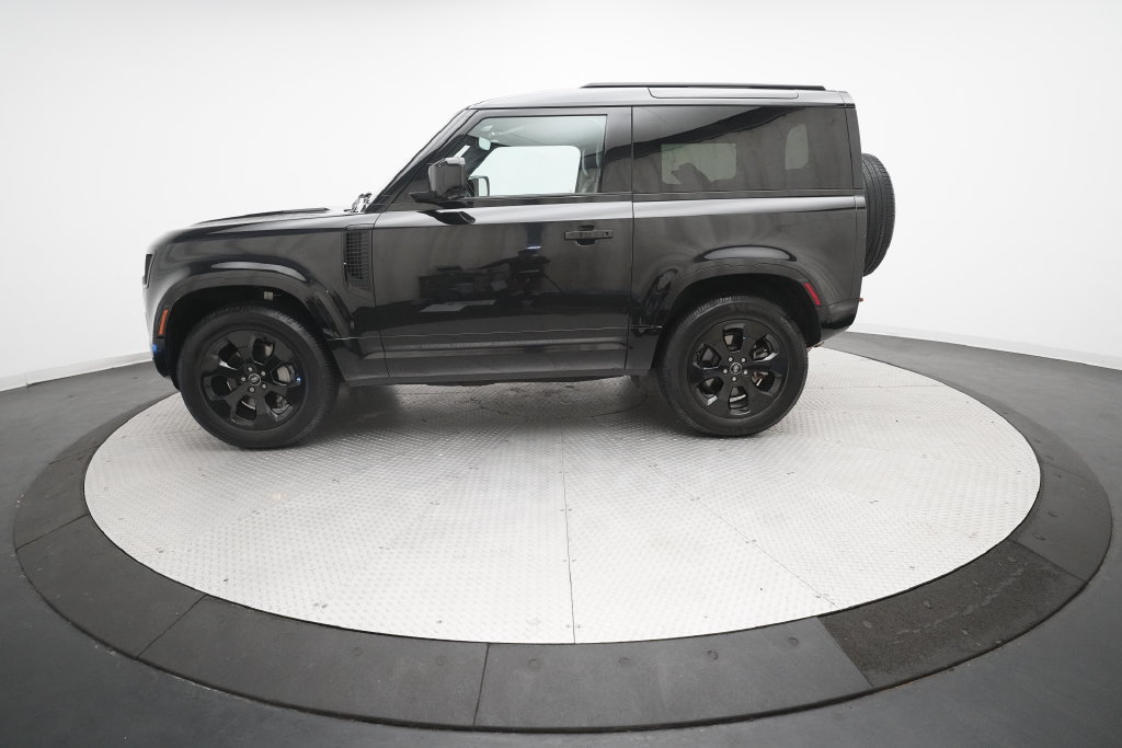 Used 2022 Land Rover Defender 90 X-Dynamic S AWD/4WD image 23