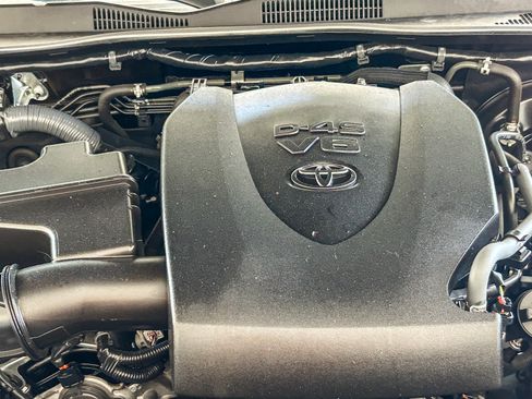 Used 2017 Toyota Tacoma TRD Off-Road RWD image 26