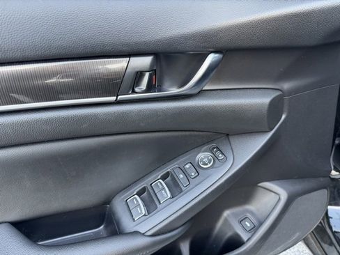 Used 2021 Honda Accord Sport image 7