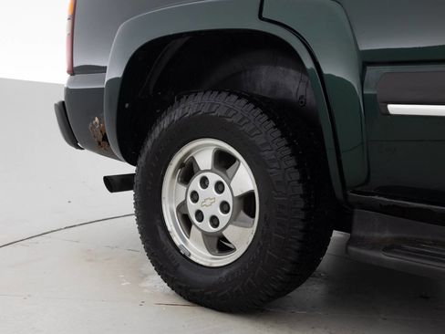 Used 2003 Chevrolet Tahoe LS image 19