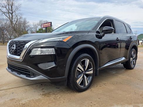 Used 2023 Nissan Rogue SL w/ SL Premium Package image 2