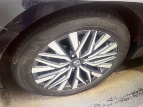 Certified 2025 Nissan Altima 2.5 SV FWD image 2