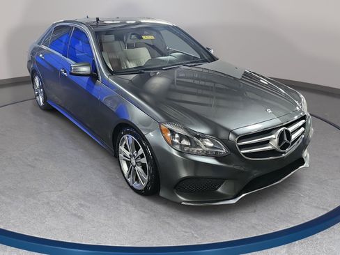Used 2014 Mercedes-Benz E 350 Sedan image 3
