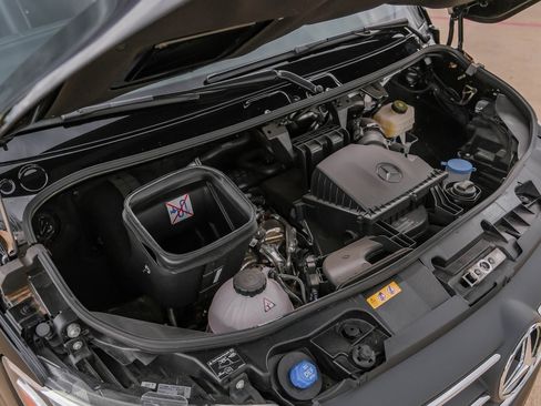 Used 2024 Mercedes-Benz Sprinter 3500 image 89