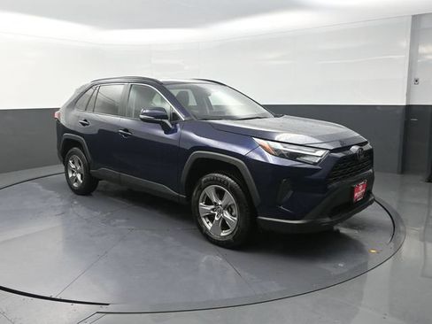 Used 2025 Toyota RAV4 XLE AWD/4WD image 10