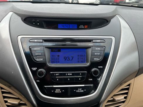 Used 2013 Hyundai Elantra GLS w/ Preferred Pkg FWD image 17