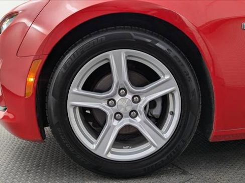 Used 2020 Chevrolet Camaro LT image 28