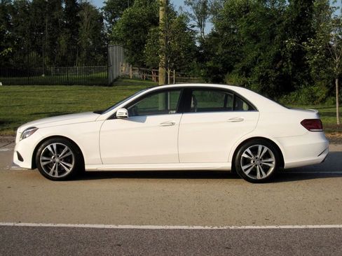 Used 2016 Mercedes-Benz E 350 4MATIC Sedan w/ Premium Package image 6