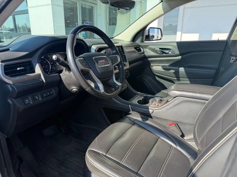 Used 2020 GMC Acadia Denali w/ Technology Package AWD/4WD image 14
