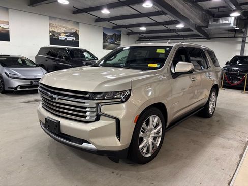 Used 2021 Chevrolet Tahoe High Country AWD/4WD image 2