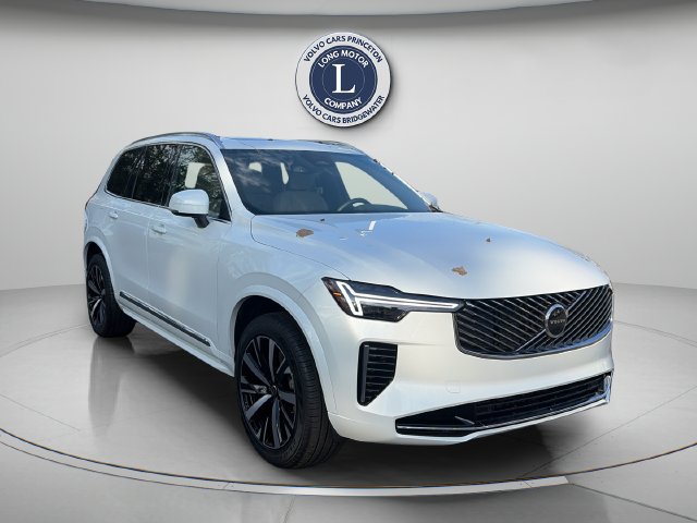 Certified 2025 Volvo XC90 B5 Core AWD/4WD image 5