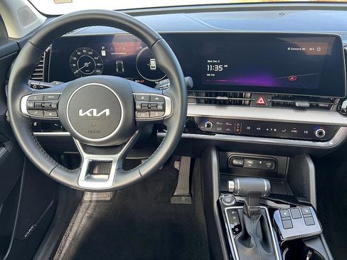 Used 2024 Kia Sportage SX image 17