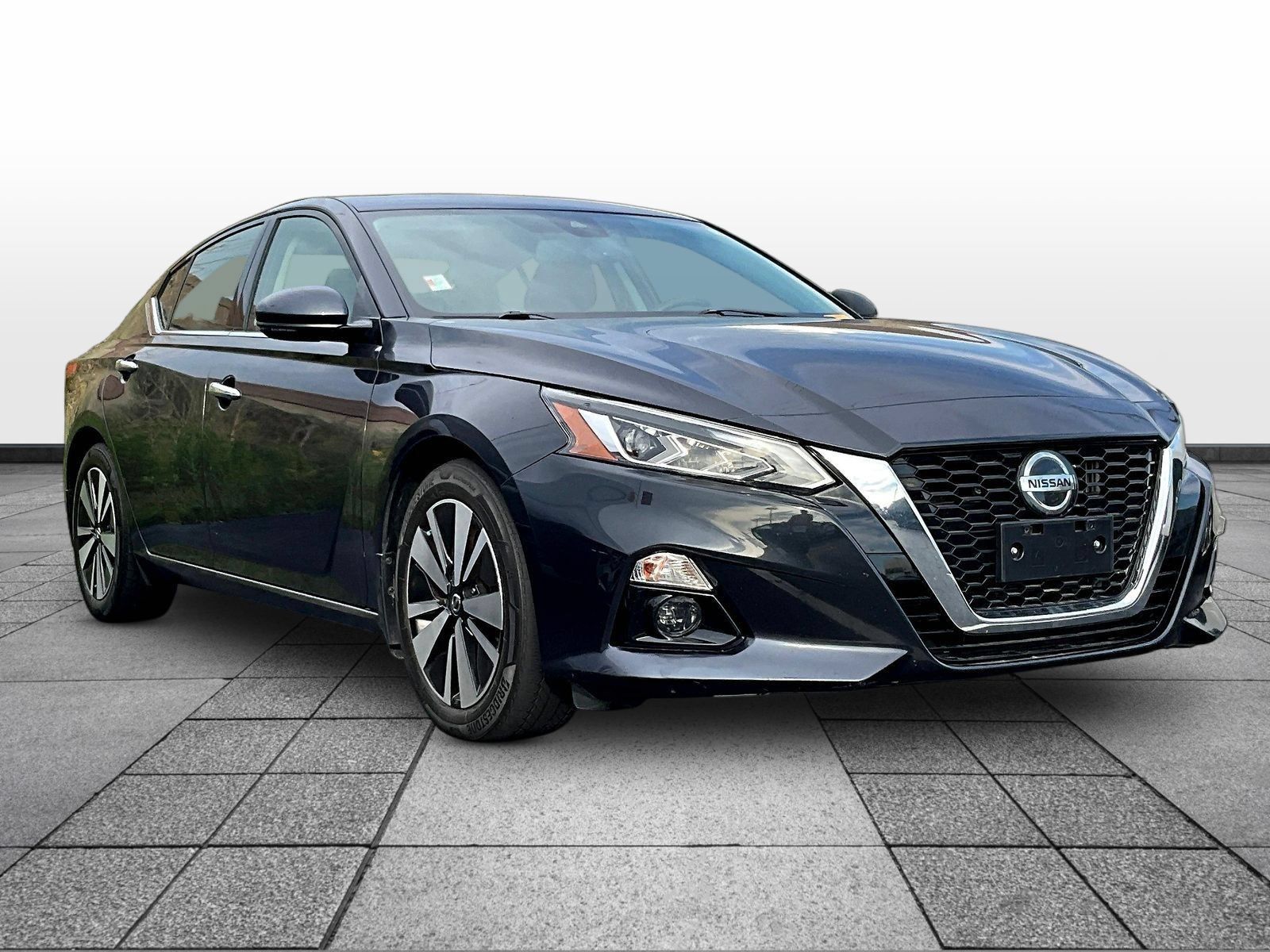 Used 2019 Nissan Altima 2.5 SL FWD image 1